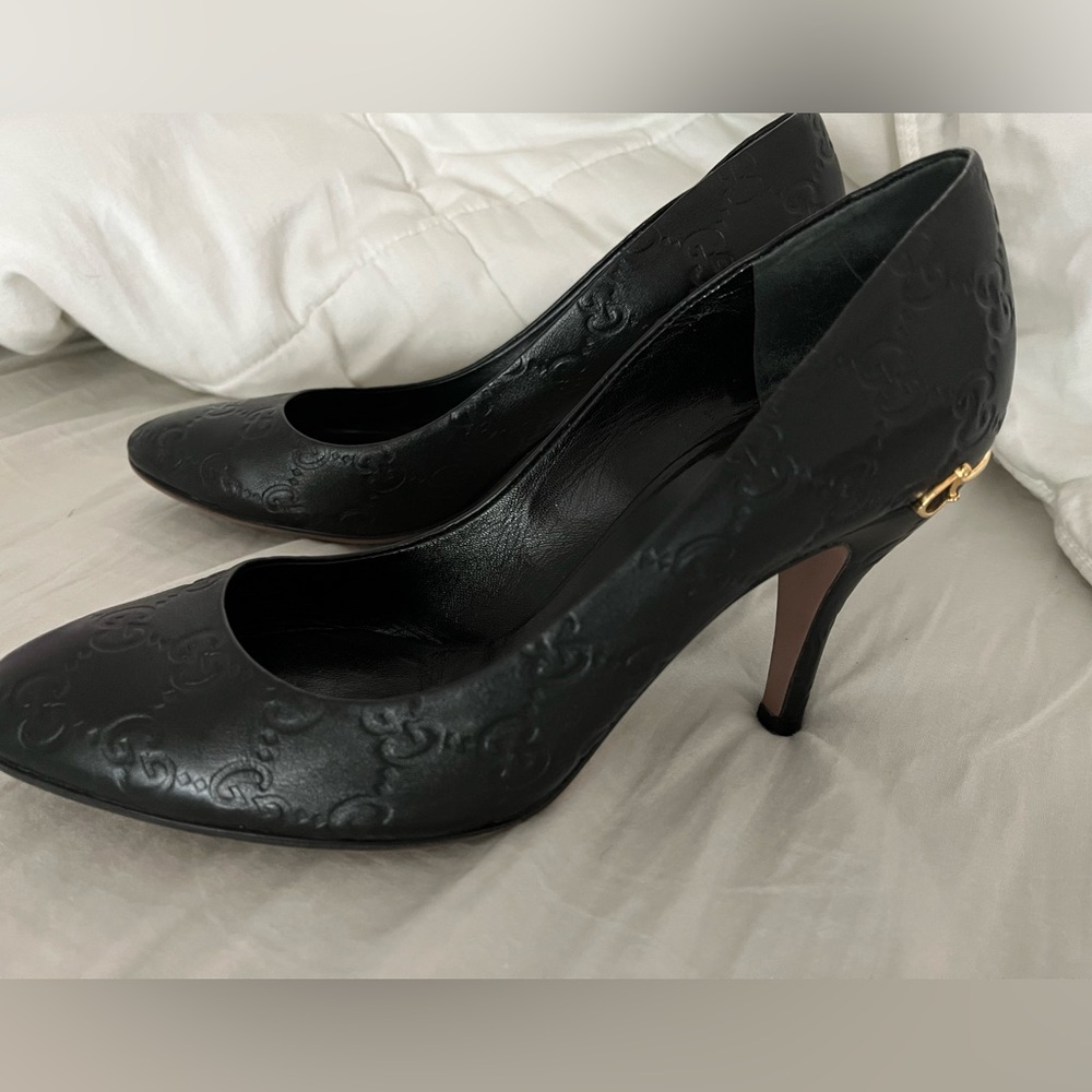 Gucci Black Pumps - size 37.5